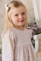 Robe vintage en coton biologique crème à fleurs avec volants et manches longues pour filles de 6 mois à 10 ans
