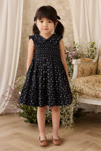 Élégante robe en coton biologique bleu marine à motif floral avec corsage smocké et épaules à volants pour filles de 6 mois à 10 ans