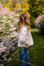 Haut romantique en coton biologique lilas à motif floral avec col à volants et manches froncées pour filles de 0 à 10 ans