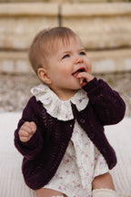 Gilet Fille en Coton Tricoté Noir Cassis Riche avec Détails Texturés & Boutons sur le Devant, Tailles 6M-10A